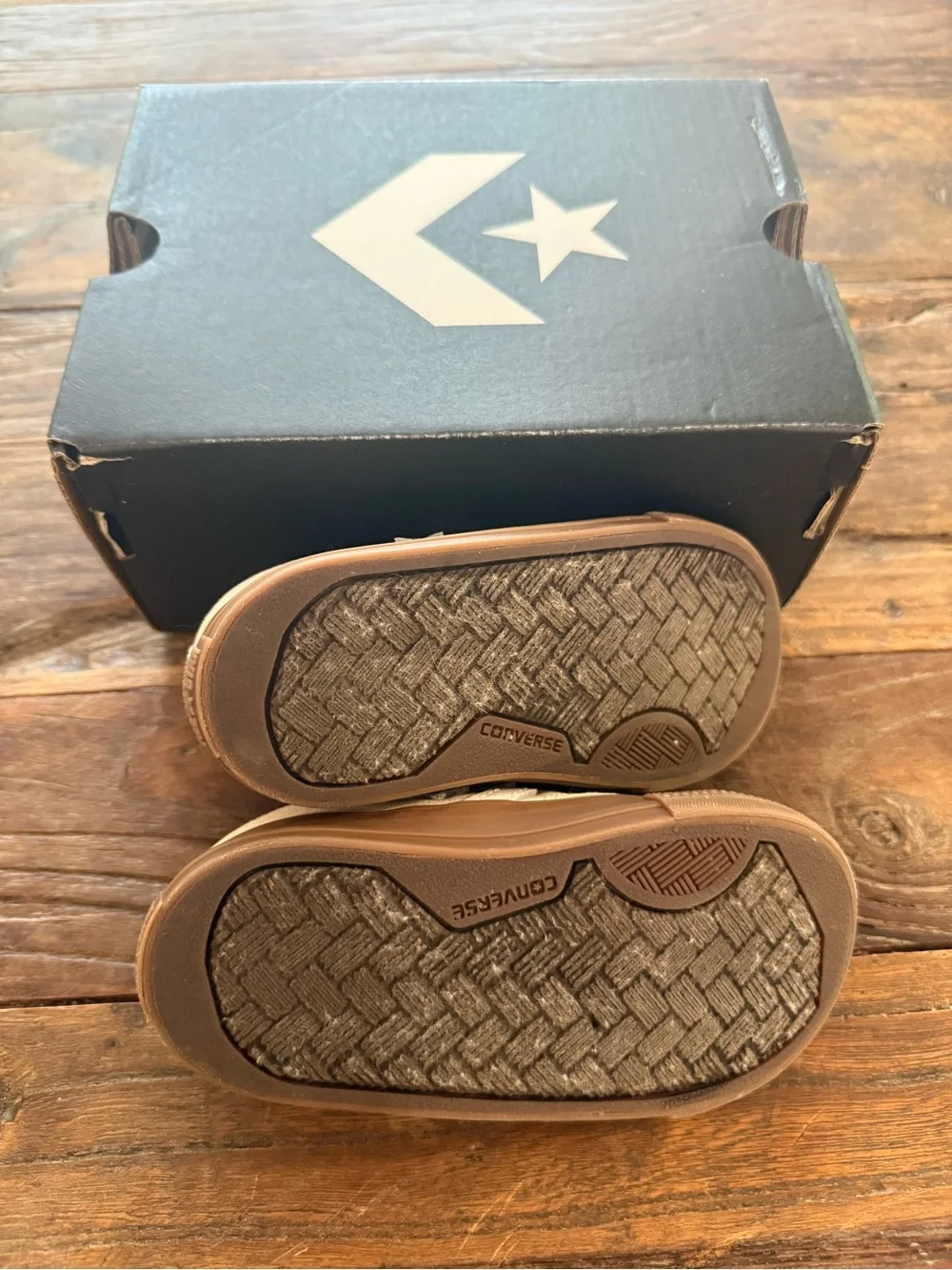 Converse easy off